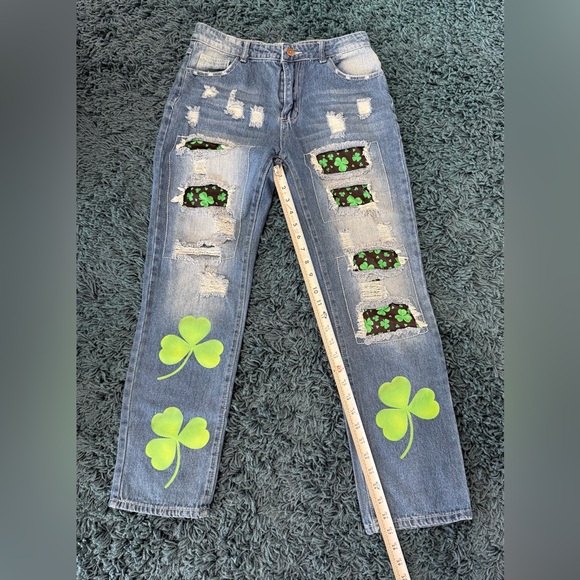 St Patrick Distressed Jeans with Green Clovers Size Medium - Picture 4 of 13
